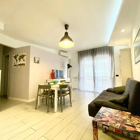 Cinecittà One Apartamento